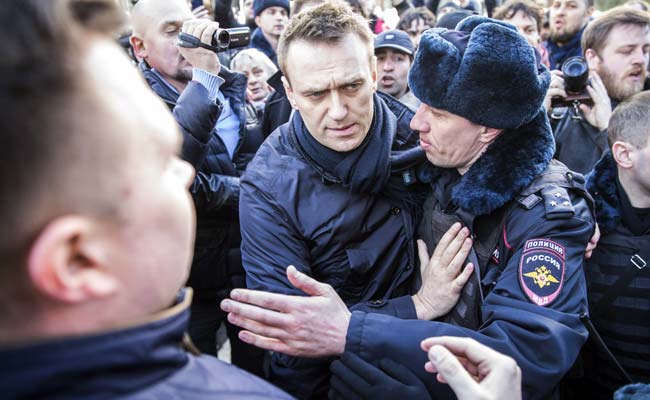 Russia Just Had Its Biggest Unsanctioned Protests In Years And Hundreds Are Now In Jail