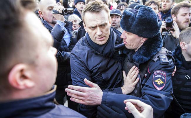 European Union Urges Russia To Release Protesters 'Without Delay'