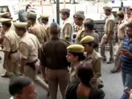 Cops On 'Anti-Romeo Drive' Harassed Cousins, Took Bribe - And Were Filmed Cops On 'Anti-Romeo Drive' Harassed Cousins, Took Bribe - And Were Filmed