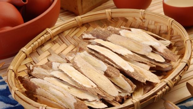 8 Incredible Benefits of Astragalus Root for Health and Beauty
