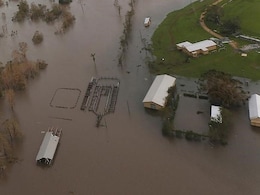 'People On Rooftops' As Australians Flee Rising Floodwaters 'People On Rooftops' As Australians Flee Rising Floodwaters
