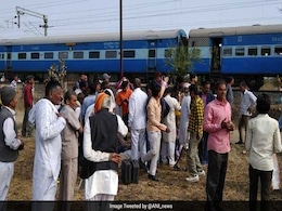 Blast In Bhopal-Ujjain Passenger Train In Madhya Pradesh, At Least 4 Injured Blast In Bhopal-Ujjain Passenger Train In Madhya Pradesh, At Least 4 Injured