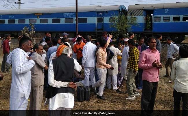 MP : भोपाल-उज्जैन पैसेंजर ट्रेन 59320 में धमाका, 9 यात्री जख्मी, गृहमंत्री बोले- धमाके में गन पाउडर की गंध