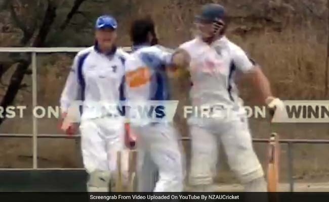 ऑस्ट्रेलिया में क्रिकेट मैच के दौरान खिलाड़ियों में मारपीट... Video, जानिए क्रिकेट कब-कब हुआ शर्मसार