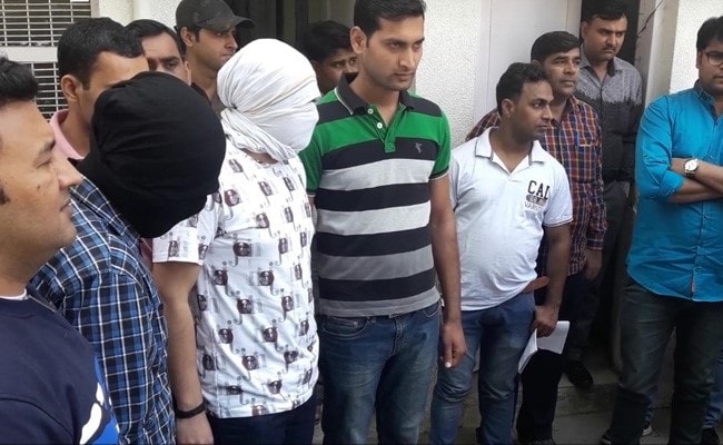 हिट एंड रन मामला : मर्सडीज़ कबाड़ में बेचने जा रहे थे, पुलिस ने धर दबोचा