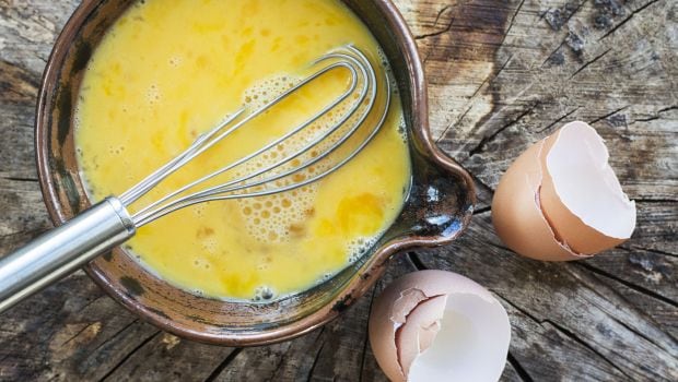 5 Amazing Ways To Use Eggs For Strong And Shiny Hair