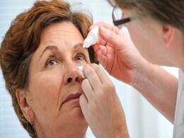 सावधान! बरसात के मौसम में कुछ इस तरह रखें अपनी आंखों को इंफेक्शन से दूर... सावधान! बरसात के मौसम में कुछ इस तरह रखें अपनी आंखों को इंफेक्शन से दूर...