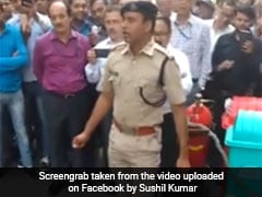 How To Put Out Fire Caused By Cylinder Leak: Delhi Cop's Video Goes Viral