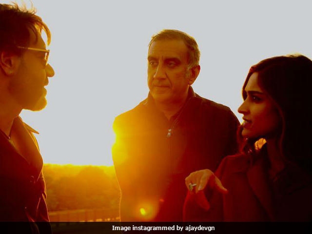 Ileana D'cruz Finishes Filming For Milan Luthria's <I>Baadshaho</I>, Calls The Film 'Incredibly Special'