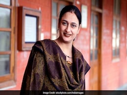 Teacher's Day 2017: Vice President To Present National Award To Teachers At Vigyan Bhawan Tomorrow Teacher's Day 2017: Vice President To Present National Award To Teachers At Vigyan Bhawan Tomorrow