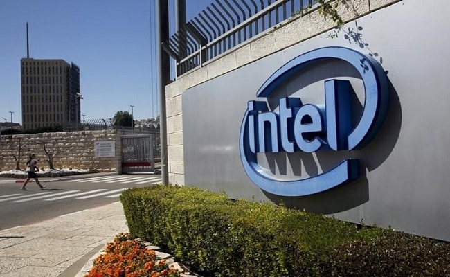 At Intel's Top Salary Band, 1 In 4 White Men, Under 10% Black Employees