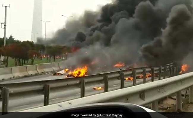 Helicopter Carrying Business Executives Crashes In Istanbul, Kills 5 Helicopter Carrying Business Executives Crashes In Istanbul, Kills 5