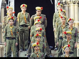 <I>Jagga Jasoos</i>: Can You Spot Ranbir Kapoor In This Pic? <I>Jagga Jasoos</i>: Can You Spot Ranbir Kapoor In This Pic?