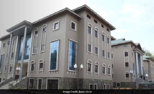 Jammu And Kashmir Combined Competitive Exam 2016: Prelims Over, 39,000 Candidates Attend
