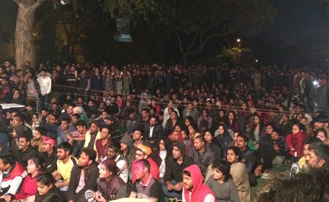 jnu students