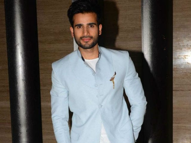 Nach Baliye 8: Karan Tacker Replaces Karan Singh Grover As Host