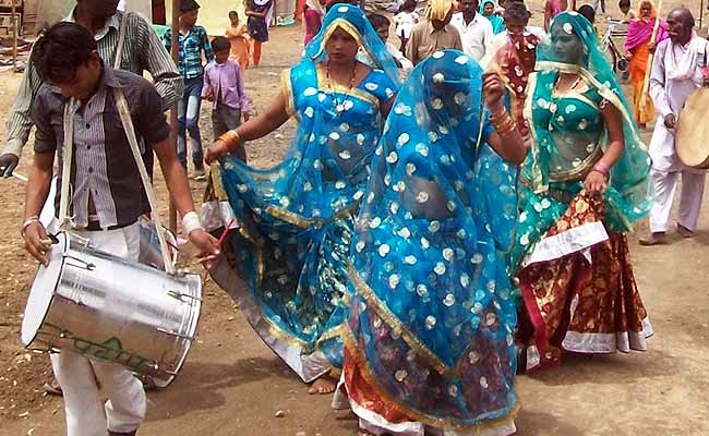 यहां भगवान राम के बगैर विराजती हैं देवी सीता, मन्नत पूरी होने पर नचाई जाती हैं बेड़नियां