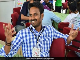 Slipper Thrown At Minister At JNU Student's Funeral in Tamil Nadu Slipper Thrown At Minister At JNU Student's Funeral in Tamil Nadu