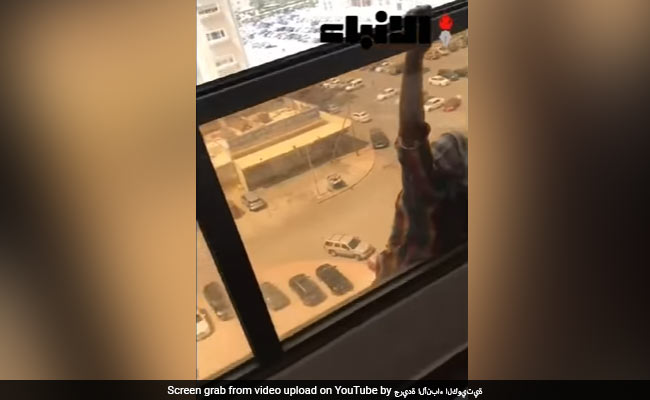 Maid Begged For Help Before Falling From Window. Employer Filmed Her