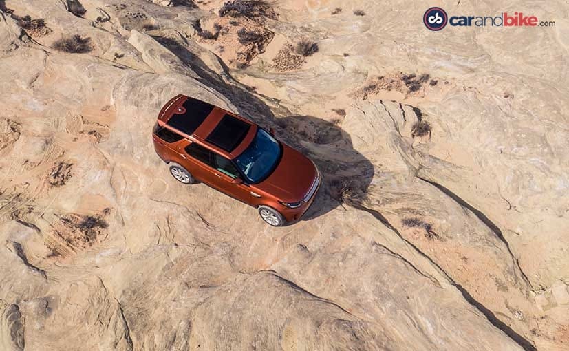 land rover discovery rock crawling