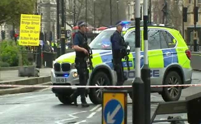 London attack: ब्रिटिश संसद के बाहर 'आतंकी' हमले में पुलिसकर्मी समेत पांच की मौत, हमलावर भी मारा गया