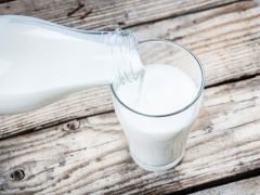 सावधान! बिना मलाई वाला दूध पीने से हो सकती है पार्किंसन बीमारी