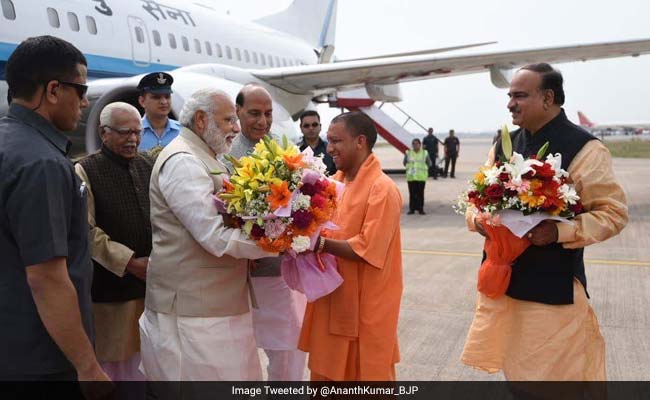 Singles Who Mingle With Power: Yogi Adityanath Is The Club's Newest Entrant