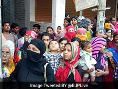 प्रधानमंत्री नरेंद्र मोदी के रोडशो में बड़ी तादाद में पहुंचे मुस्लिम, लेकिन क्या वोट में होंगे तब्दील?