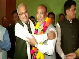 मणिपुर में कांग्रेस पर भारी पड़ी बीजेपी की रणनीति, नंबर 1 होने के बाद भी सत्ता से बेदखल! मणिपुर में कांग्रेस पर भारी पड़ी बीजेपी की रणनीति, नंबर 1 होने के बाद भी सत्ता से बेदखल!