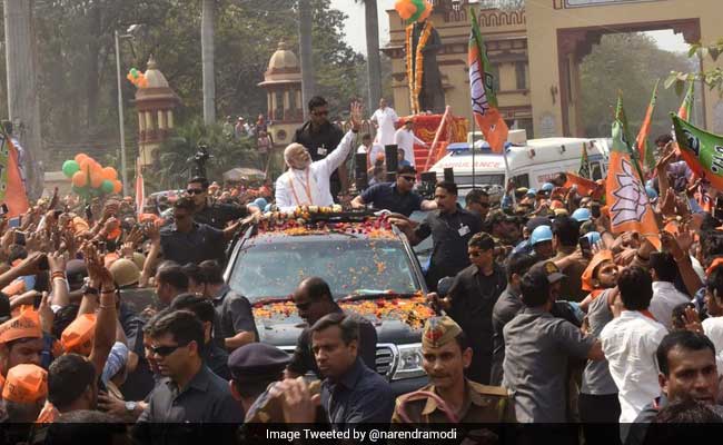 narendra modi varanasi roadshow