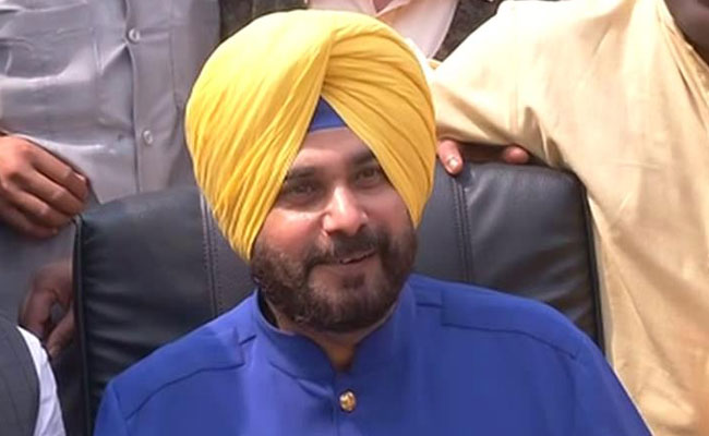 "Mr Stupid": BJP Slams Navjot Sidhu Over "Obscene" Remark On Indore Mayor