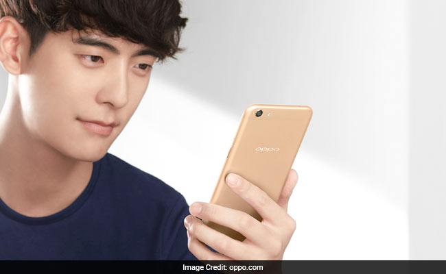 ओप्पो ने  'क्रिकेट लिमिटेड एडिशन' एफ7 भारत में लांच किया