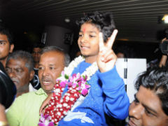 ऑस्‍कर का हिस्‍सा बन भारत वापिस आया नन्‍हा स्‍टार सनी पवार, एयरपोर्ट पर हुआ शानदार स्‍वागत