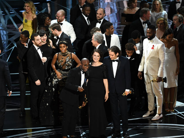 Oscars 2017: <i>Moonlight</i> Director Describes Oscar Shocker As 'Messy But Gorgeous'