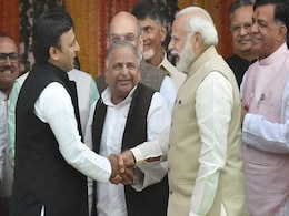 At Yogi Adityanath's Oath Ceremony, PM Narendra Modi's Bonhomie With The Samajwadis At Yogi Adityanath's Oath Ceremony, PM Narendra Modi's Bonhomie With The Samajwadis