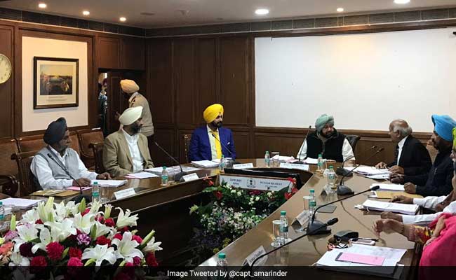 Punjab Ministers Are Aam Aadmi, Won't Use Lal Batti Or Cut Ribbons