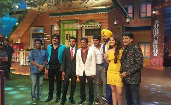 <i>द कपिल शर्मा शो</i> में सुनील ग्रोवर की जगह लेने के सवाल पर क्या बोले राजू श्रीवास्तव? <i>द कपिल शर्मा शो</i> में सुनील ग्रोवर की जगह लेने के सवाल पर क्या बोले राजू श्रीवास्तव?