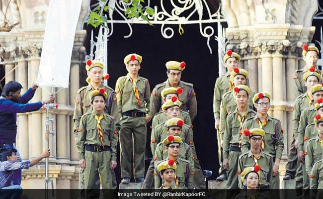 वायरलः क्या <i>जग्गा जासूस</i> की इस तस्वीर में रणबीर कपूर को ढूंढ सकते हैं आप?