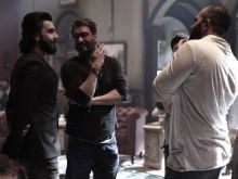 Ranveer Singh Visits Ajay Devgn And Rohit Shetty On The Sets Of <i>Golmaal Again</i>