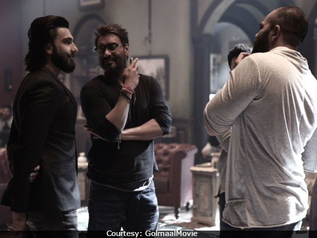 Ranveer Singh Visits Ajay Devgn And Rohit Shetty On The Sets Of <i>Golmaal Again</i>