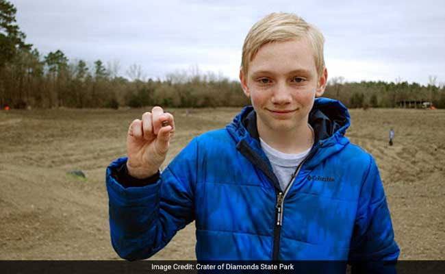 14-Year-Old Boy Finds Rare 7.44-Carat Brown Diamond