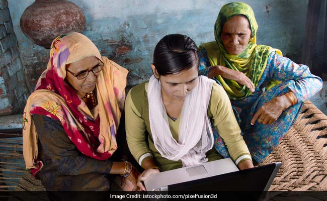 10% More Rural Women Participate In Workforce Than Urban Women In India ...