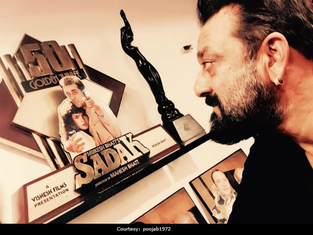 <I>Sadak</i> Remake: Alia Bhatt To Play Sanjay Dutt, Pooja Bhatt's Daughter In Film?