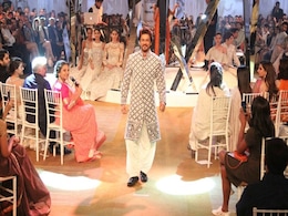 करण जौहर के पिता बनने पर शाहरुख खान ने दी बधाई, कहा ' मैं भी इस पल से गुजर चुका हूं' करण जौहर के पिता बनने पर शाहरुख खान ने दी बधाई, कहा ' मैं भी इस पल से गुजर चुका हूं'