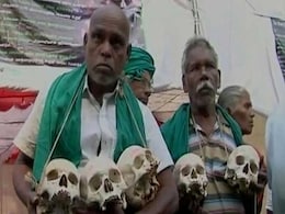 In The Heart of Delhi, A Protest With 12 Skulls In The Heart of Delhi, A Protest With 12 Skulls