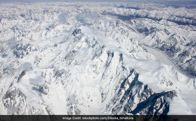 Europe's Last 'Sherpas' Race Up Slovak Peak