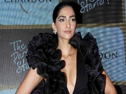 सोनम कपूर को 'राष्ट्रगान' से छेड़छाड़ के लिए कुछ यूं किया गया ट्रोल सोनम कपूर को 'राष्ट्रगान' से छेड़छाड़ के लिए कुछ यूं किया गया ट्रोल