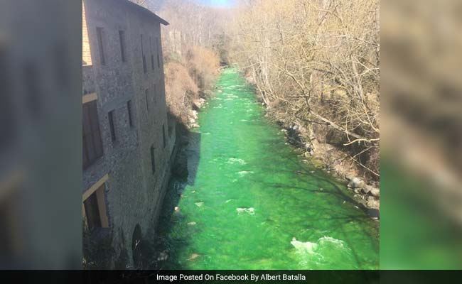 Viral: A River In Spain Mysteriously Turned Green. See The Bizarre Photos