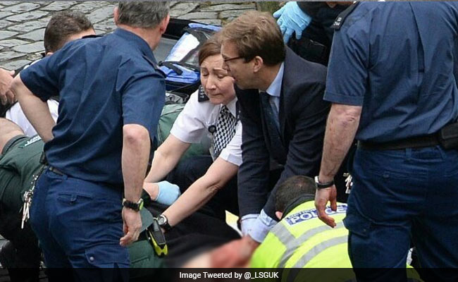 British Queen Honours Minister Who Tried To Save Policeman After London Attack