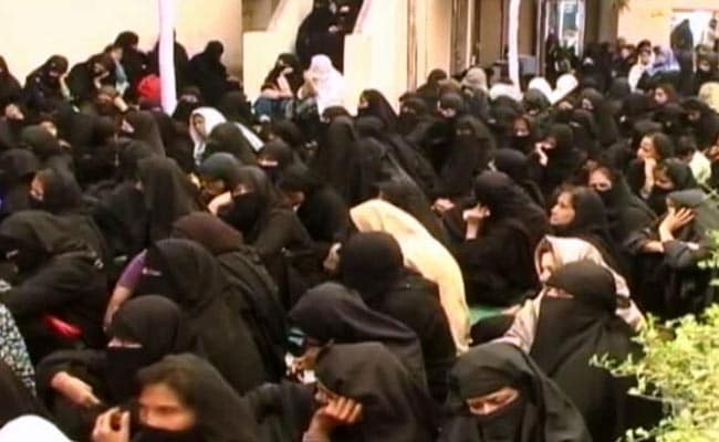 Triple Talaq Bill Violates Women's Rights, Says Muslim Law Board